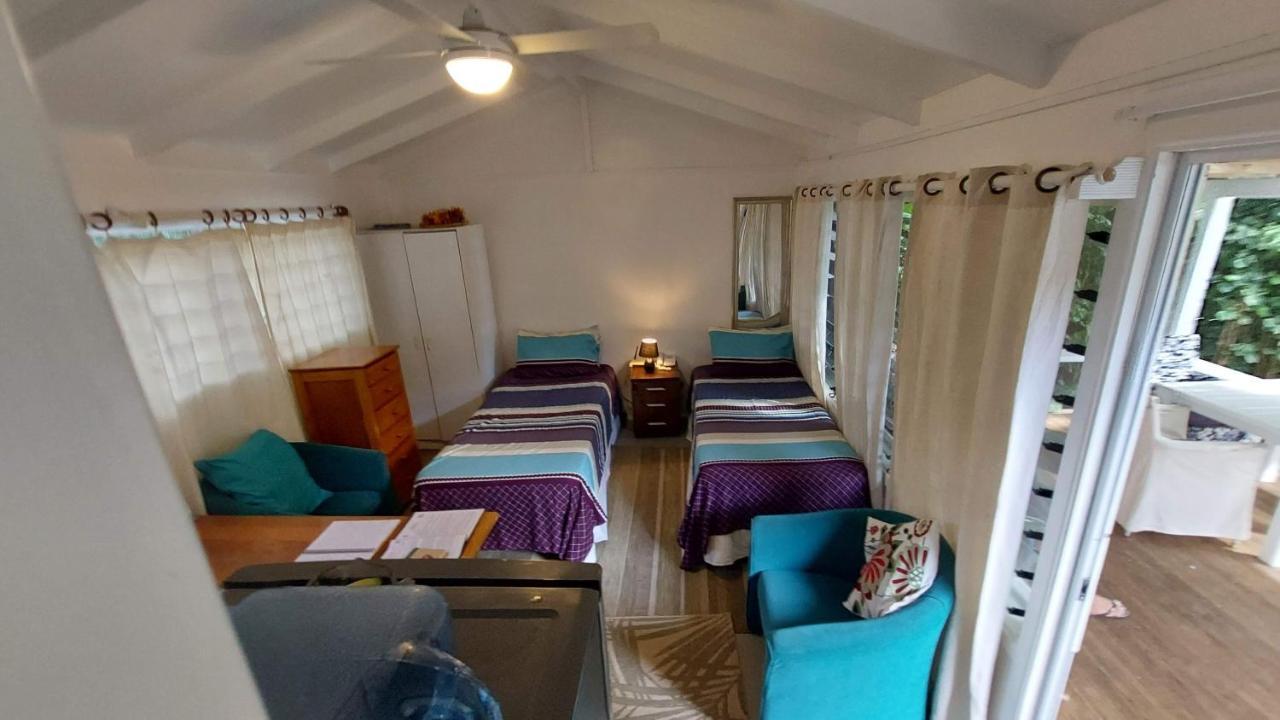 Are Tamareni 2Br Beach Cottage Or River Studio Αβαρούα Δωμάτιο φωτογραφία
